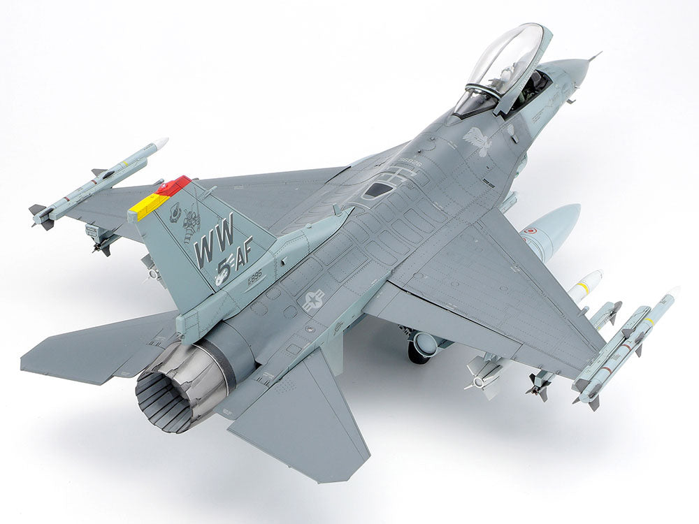 Tamiya Lockheed Martin F-16CJ (Block 50) Fighting Falcon (1:48)