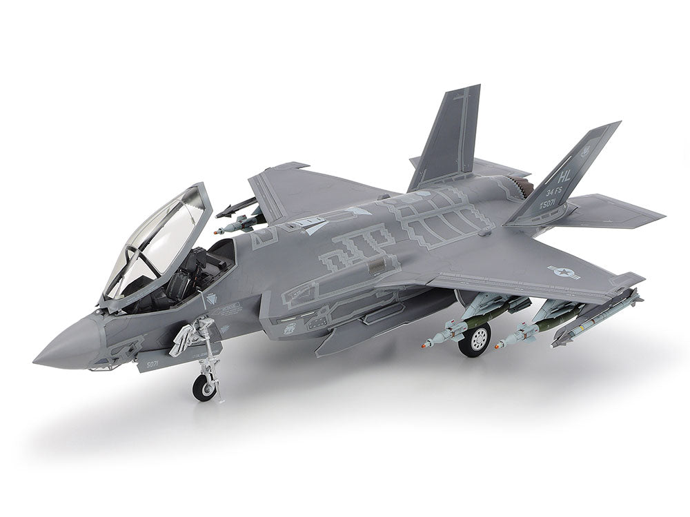 Tamiya Lockheed Martin F-35A Lightning II (1:48)