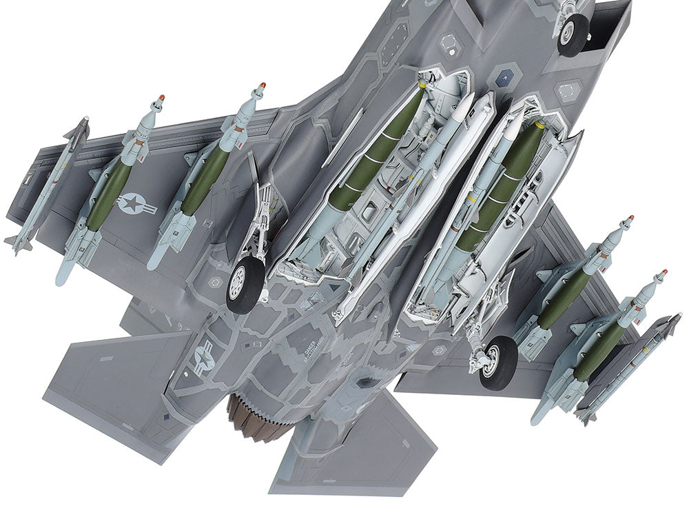 Tamiya Lockheed Martin F-35A Lightning II (1:48)