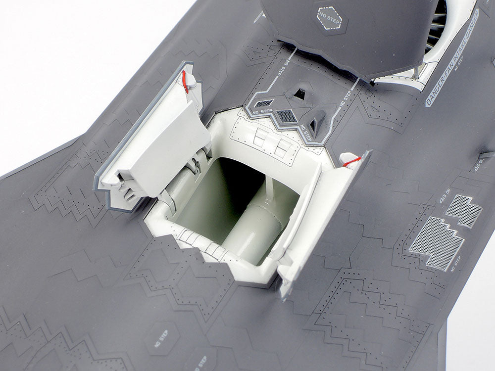 Tamiya Lockheed Martin F-35B Lightning II (1:48)