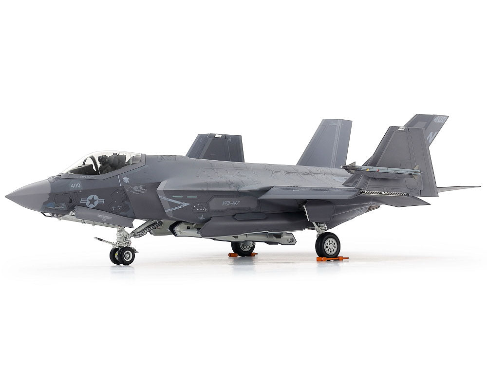 Tamiya Lockheed Martin F-35C Lightning II (1:48)