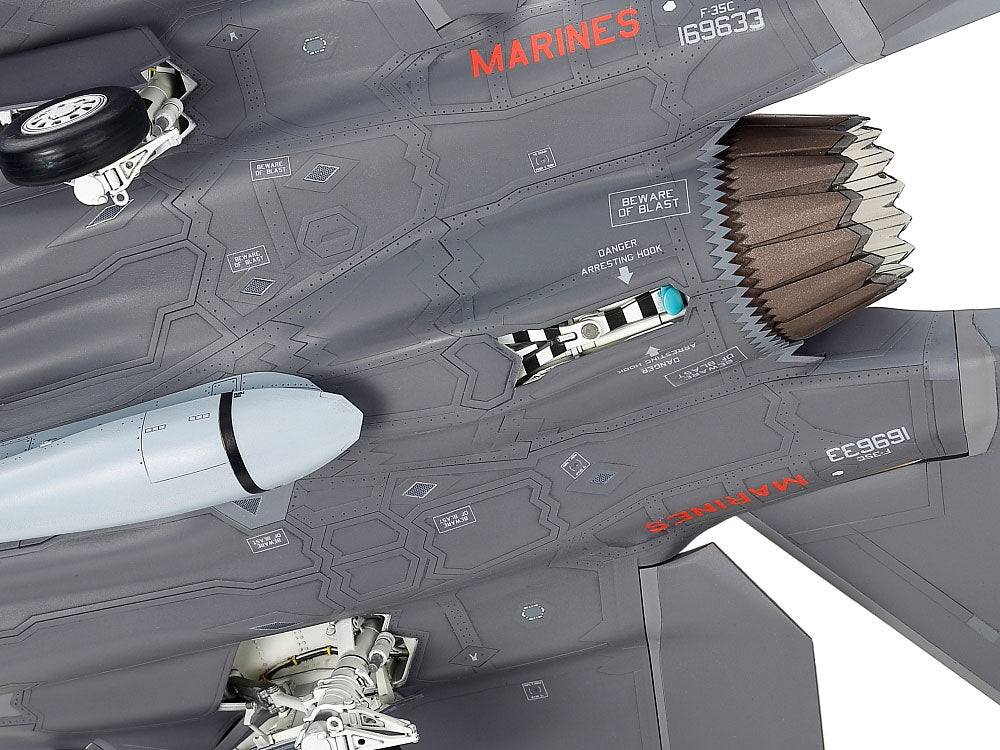 Tamiya Lockheed Martin F-35C Lightning II (1:48)