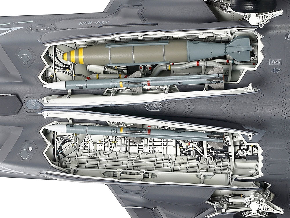 Tamiya Lockheed Martin F-35C Lightning II (1:48)