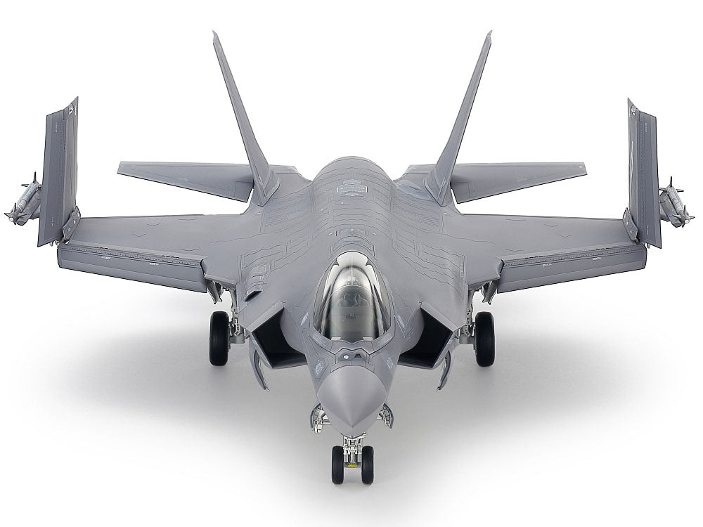 Tamiya Lockheed Martin F-35C Lightning II (1:48)