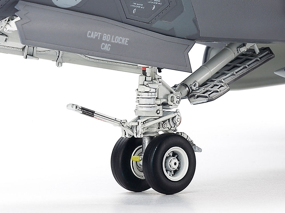 Tamiya Lockheed Martin F-35C Lightning II (1:48)