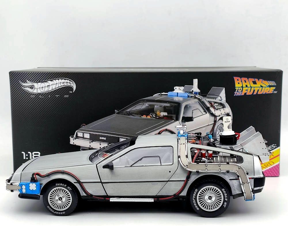 Hot Wheels Elite DMC DeLorean Back to the Future Time Machine with Mr. Fusion (1:18)