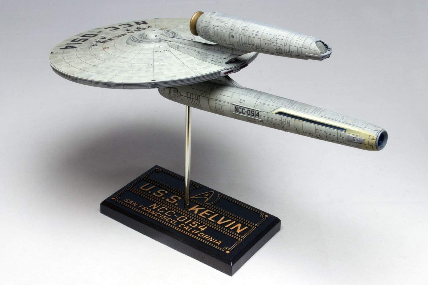Moebius Models Star Trek U.S.S. Kelvin NCC-0514 (1:1000)