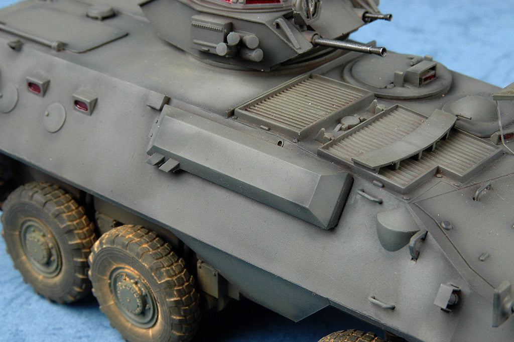 Trumpeter Canadian AVGP Grizzly (Early) (1:35)