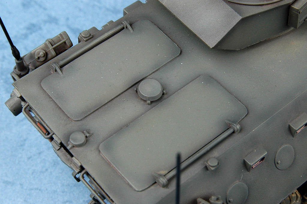 Trumpeter Canadian AVGP Grizzly (Early) (1:35)