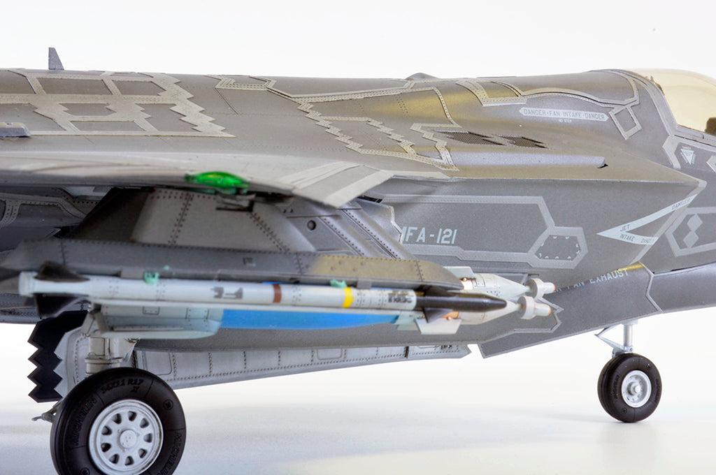 Trumpeter F-35B Lightning (1:32)