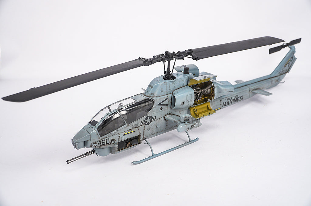 Trumpeter AH-1W Super Cobra (Turned Exhaust) (1:35)