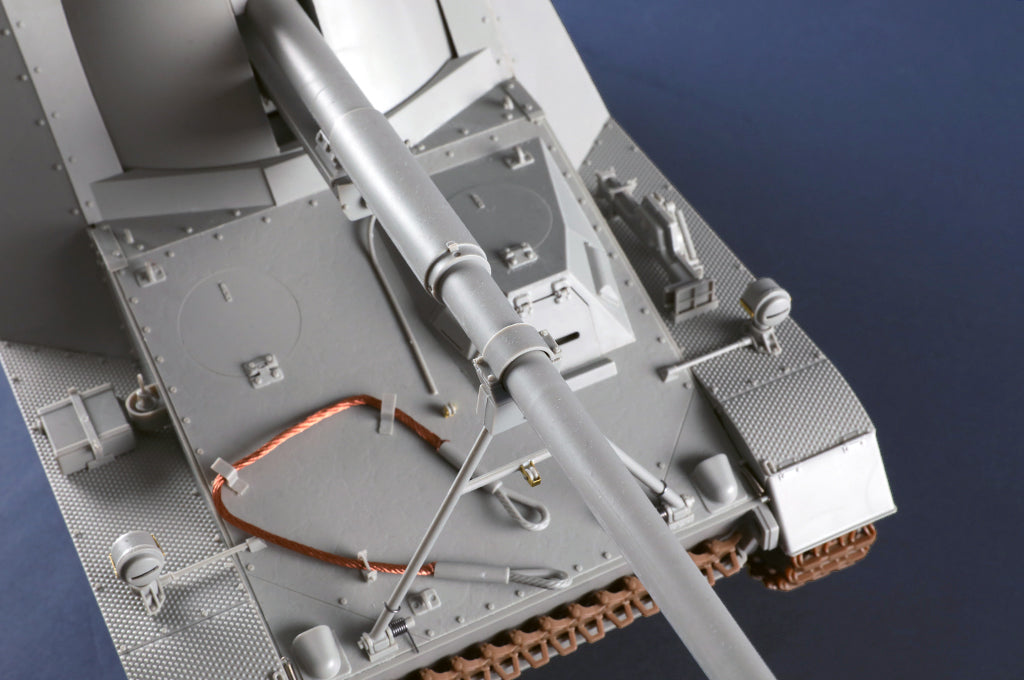 Trumpeter German Sd.Kfz.164 Nashorn (1:16)