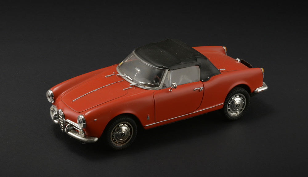 Italeri Alfa Romeo Giulietta Spider 1300 (1:24)