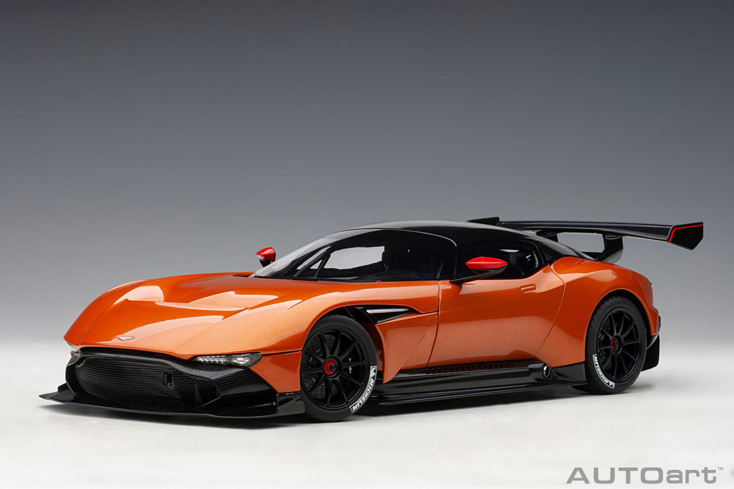 AUTOart Aston Martin Vulcan - Madagascar Orange (1:18)