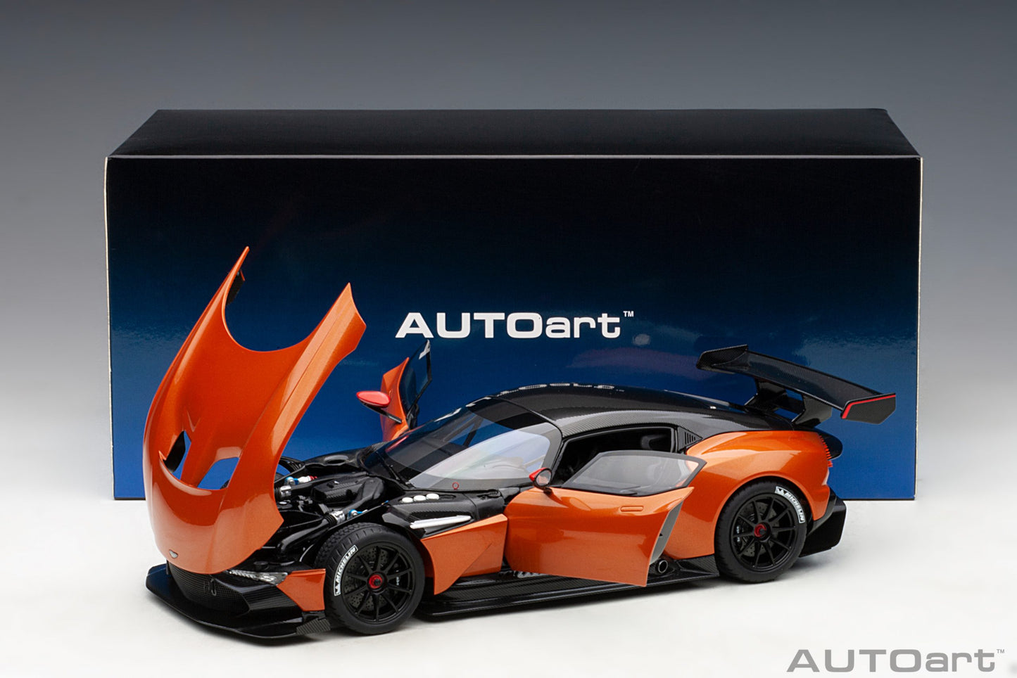 AUTOart Aston Martin Vulcan - Madagascar Orange (1:18)