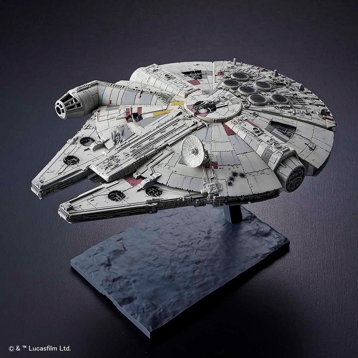 Bandai Star Millennium Falcon (Star Wars: The Rise of Skywalker) (1:144)