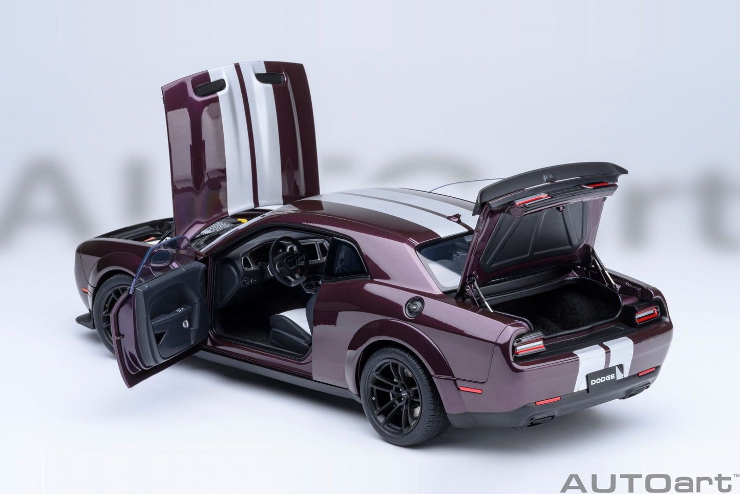 AUTOart 2022 Dodge Challenger SRT Jailbreak - Hellraisin/Purple (1:18)