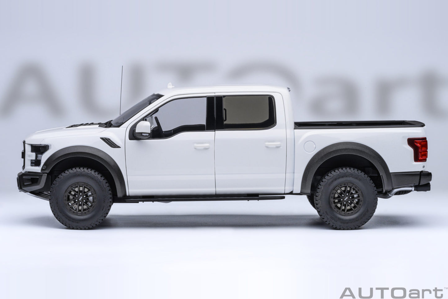 AUTOart 2019 Ford F-150 Raptor - Oxford White (1:18)