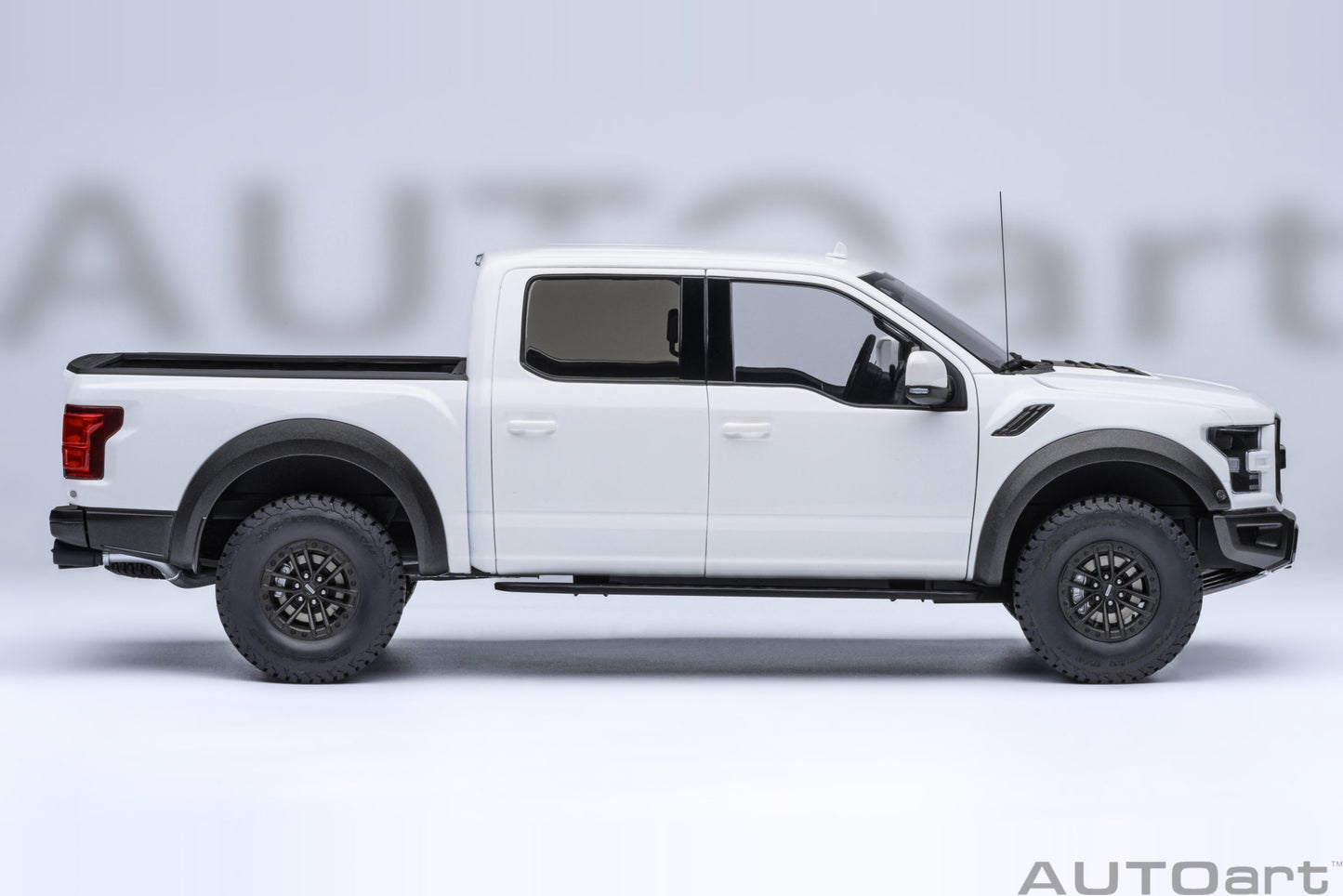 AUTOart 2019 Ford F-150 Raptor - Oxford White (1:18)