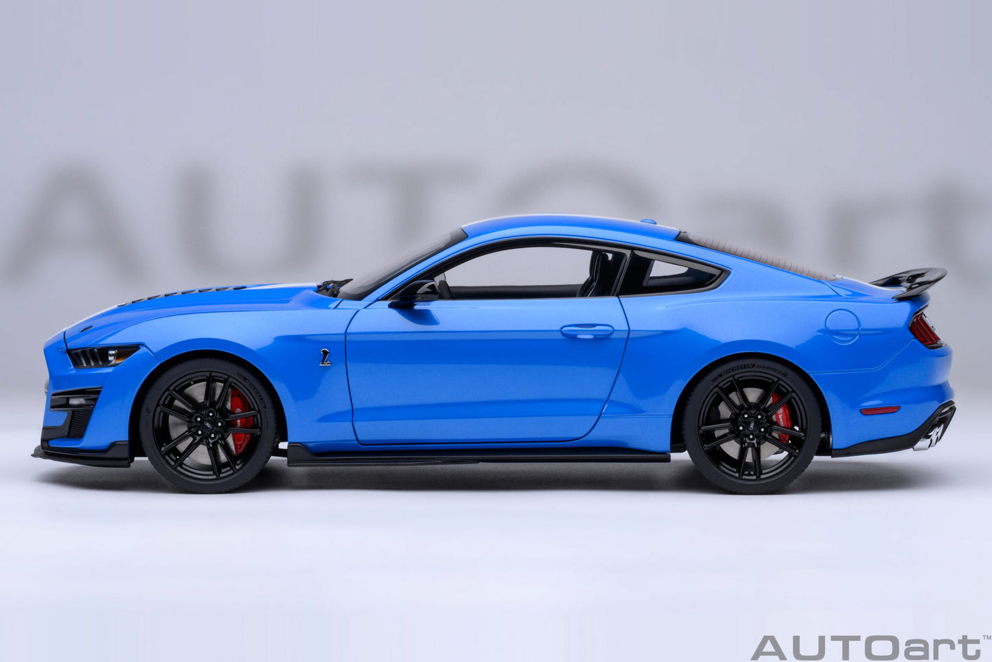 AUTOart Ford Mustang Shelby GT500 - Grabber Blue (1:18)