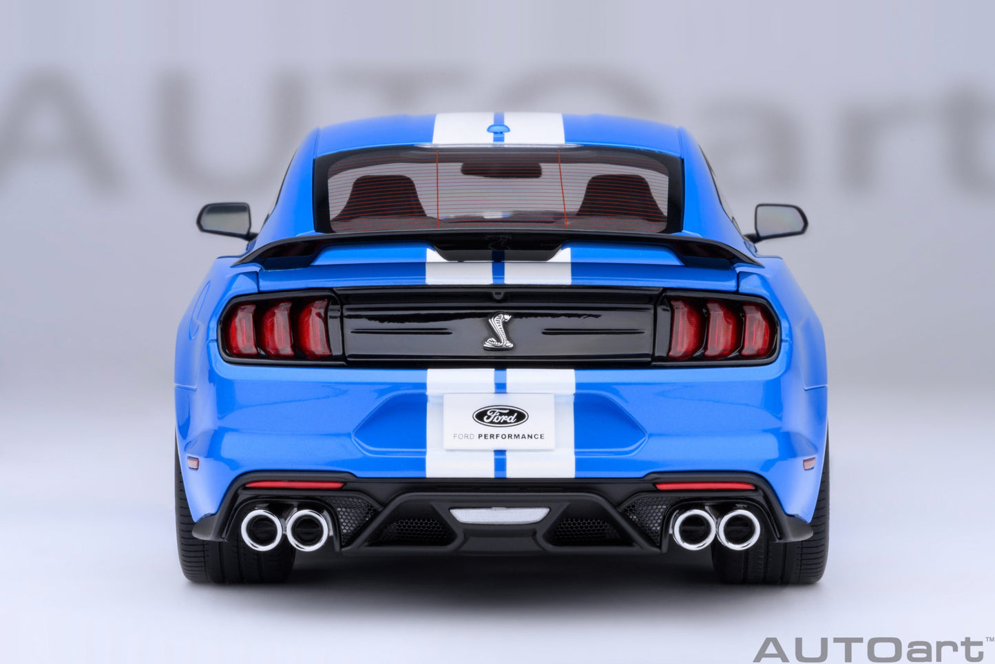 AUTOart Ford Mustang Shelby GT500 - Grabber Blue (1:18)