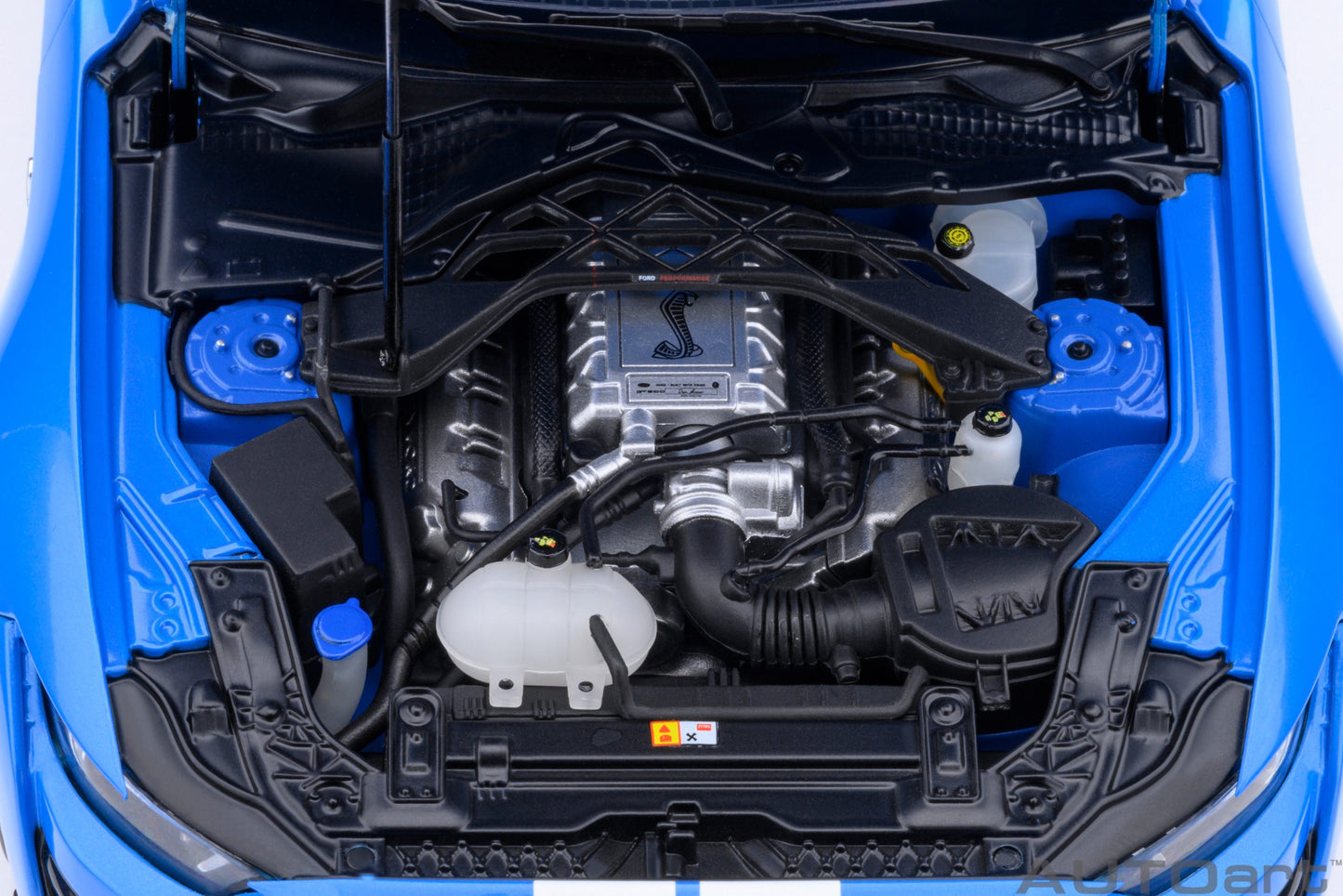 AUTOart Ford Mustang Shelby GT500 - Grabber Blue (1:18)