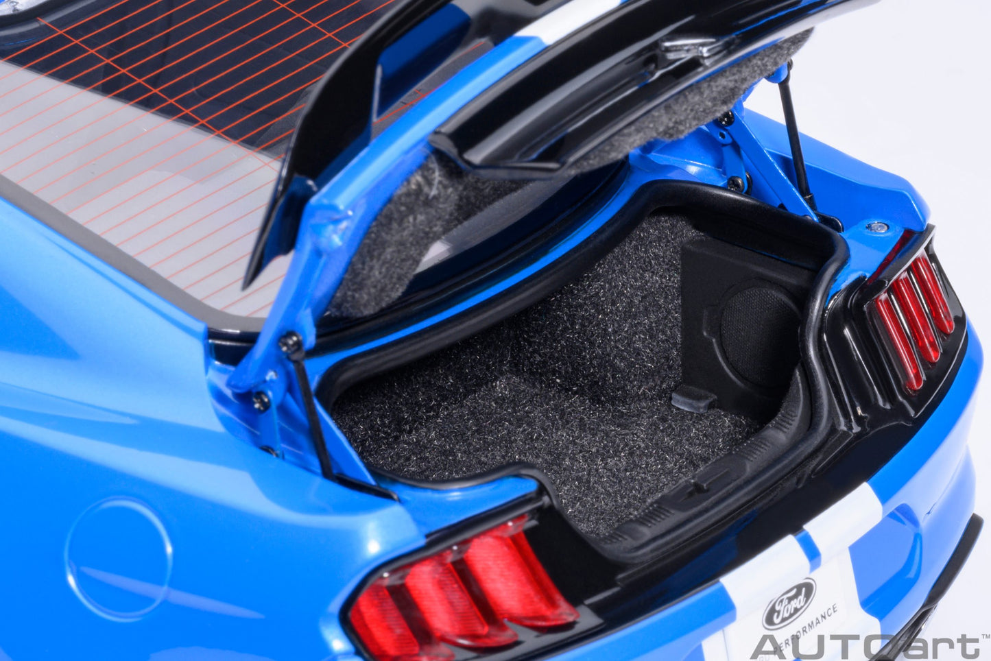 AUTOart Ford Mustang Shelby GT500 - Grabber Blue (1:18)