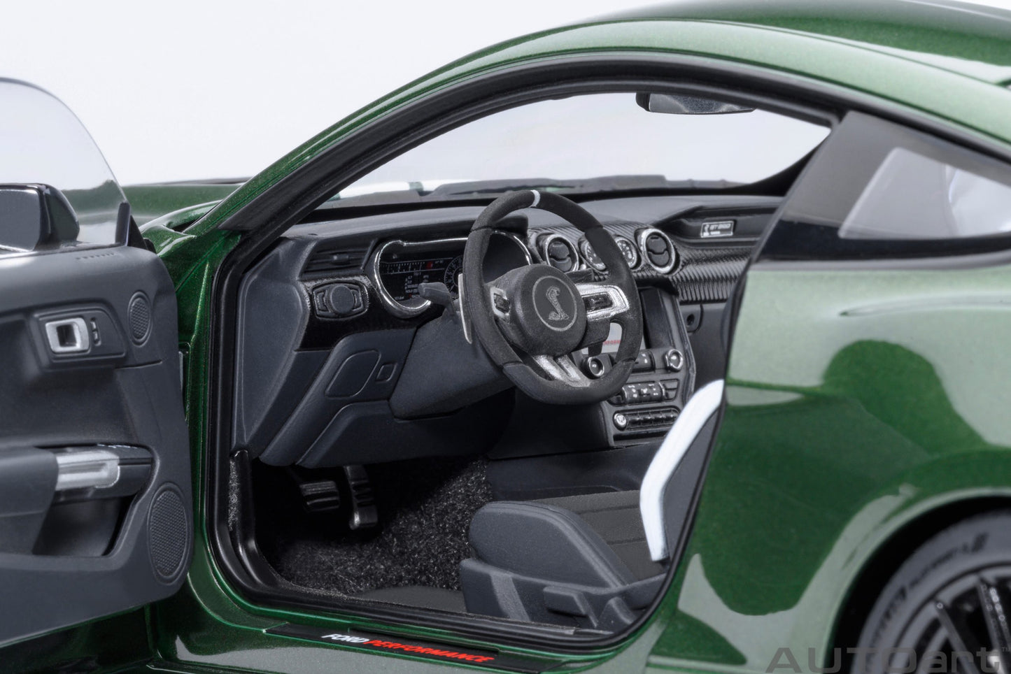 AUTOart Ford Mustang Shelby GT500 - Eruption Green (1:18)