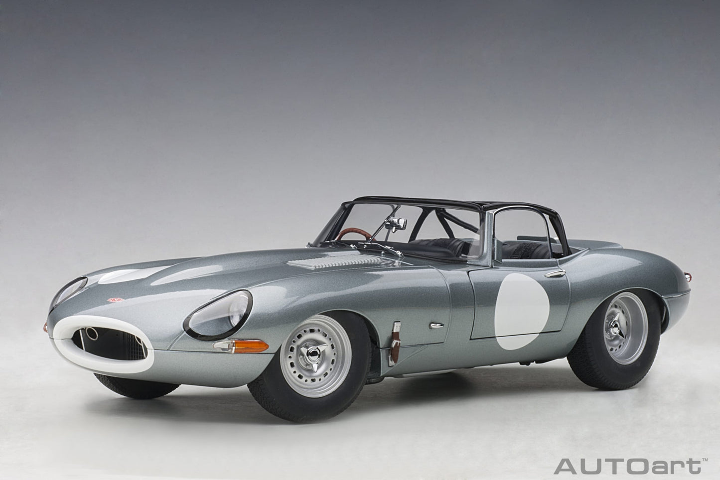 AUTOart Jaguar E-Type Lightweight - Silver (1:18)