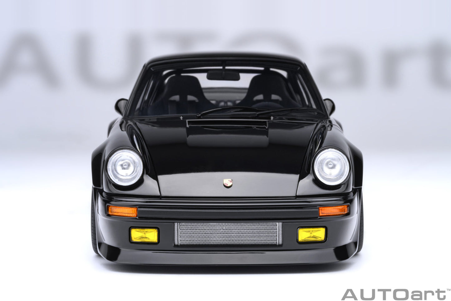 AUTOart Porsche 911(930) Turbo - Wangan Midnight "Blackbird" Comic #1 Version (1:18)