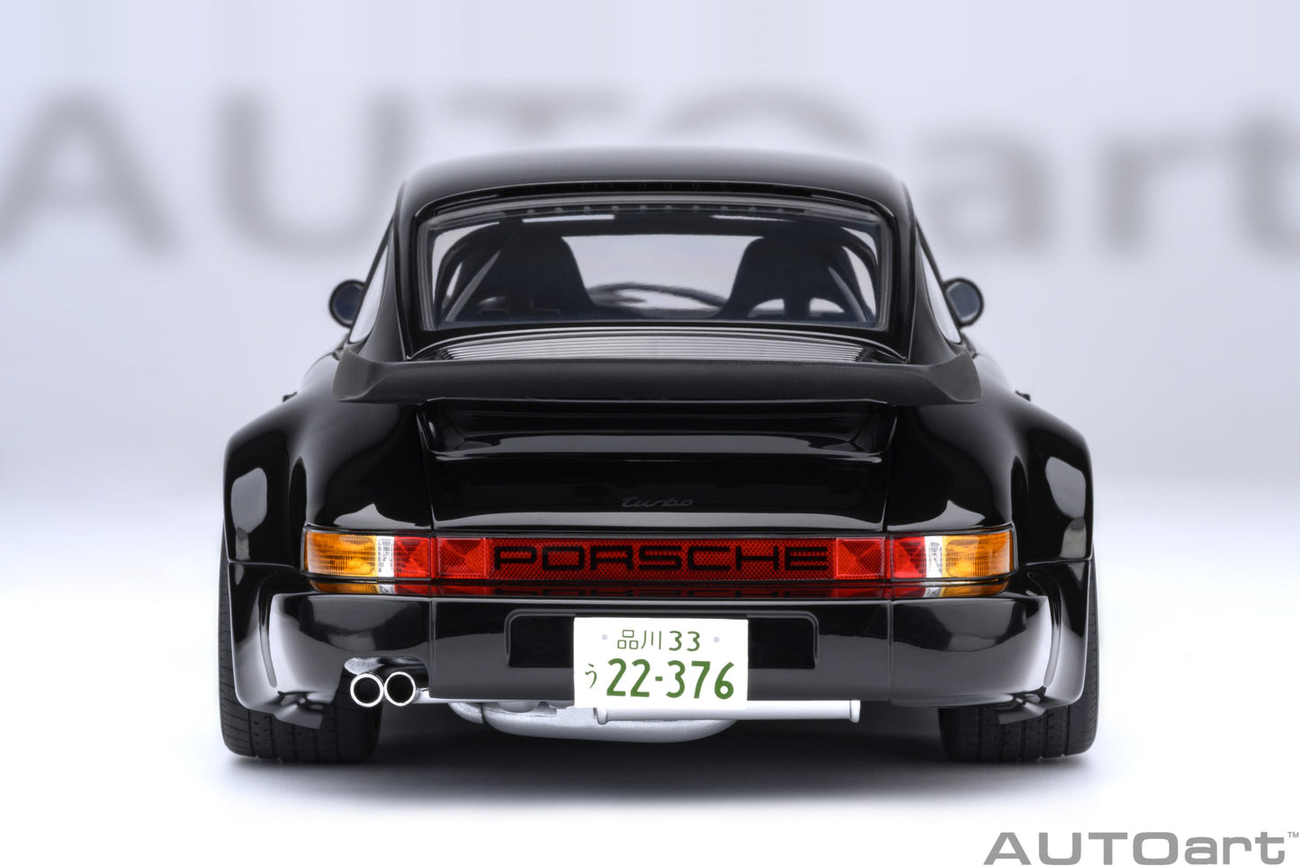 AUTOart Porsche 911(930) Turbo - Wangan Midnight "Blackbird" Comic #1 Version (1:18)