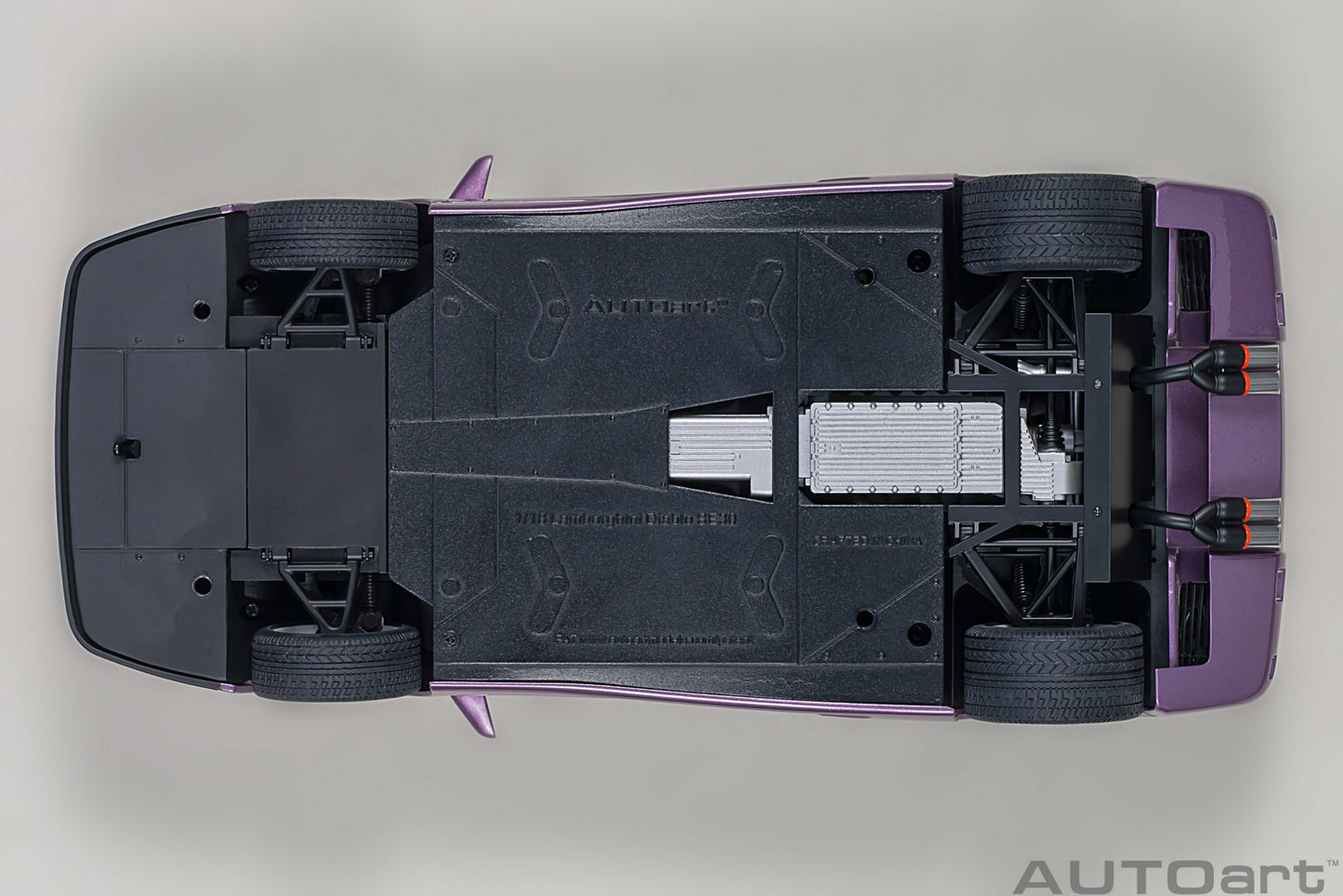 AUTOart Lamborghini Diablo SE30 JOTA - Viola SE30 / Metallic Purple (1:18)