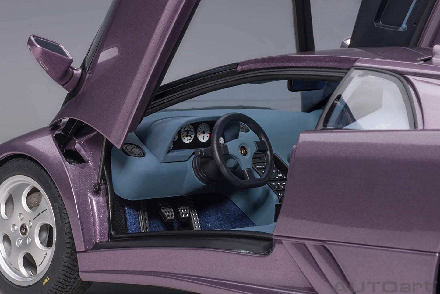 AUTOart Lamborghini Diablo SE30 JOTA - Viola SE30 / Metallic Purple (1:18)