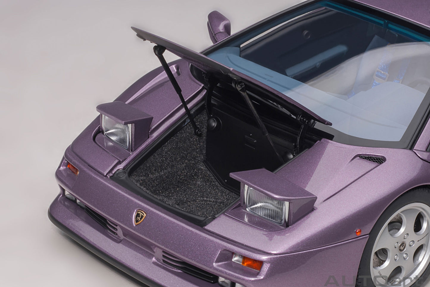 AUTOart Lamborghini Diablo SE30 JOTA - Viola SE30 / Metallic Purple (1:18)