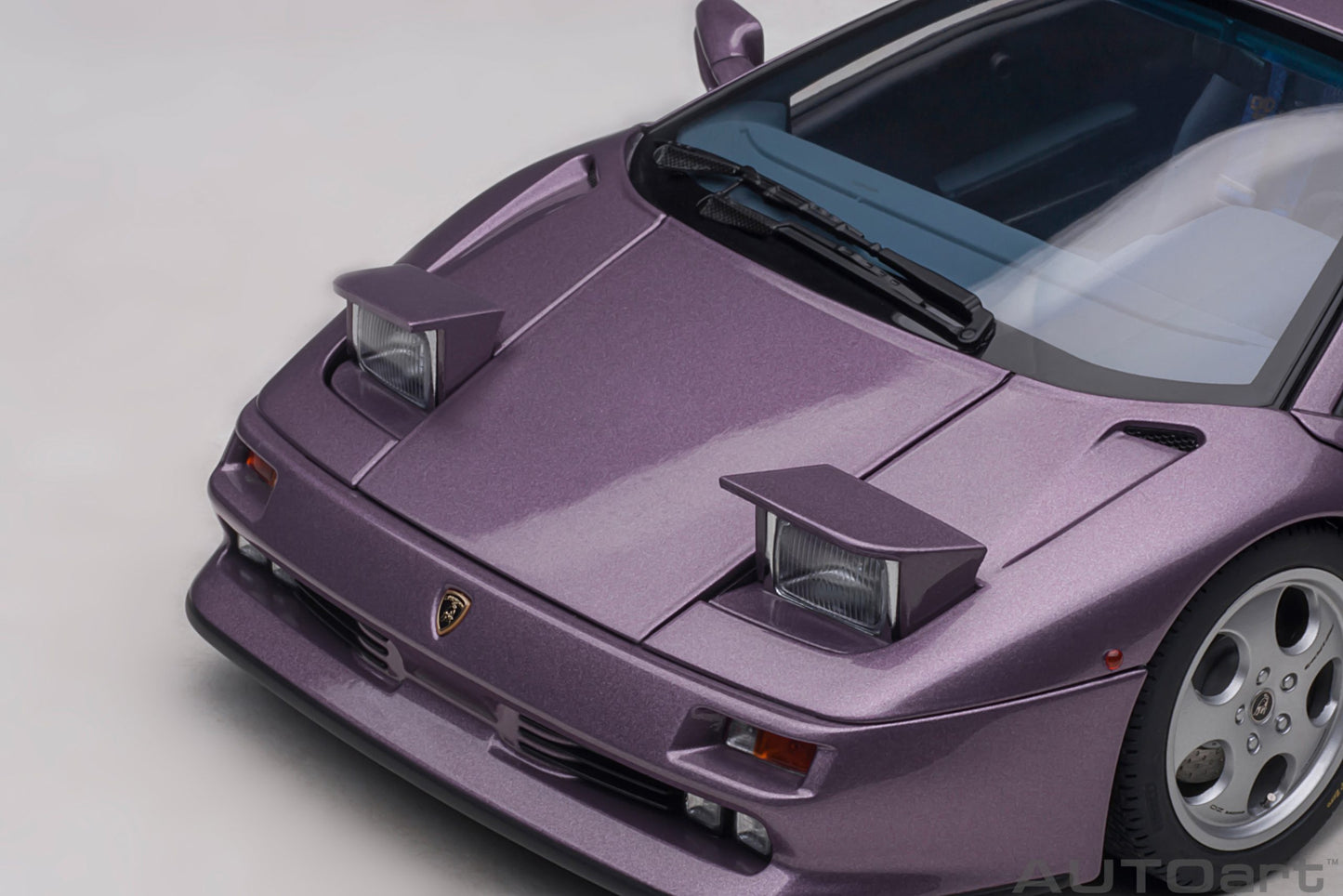 AUTOart Lamborghini Diablo SE30 JOTA - Viola SE30 / Metallic Purple (1:18)