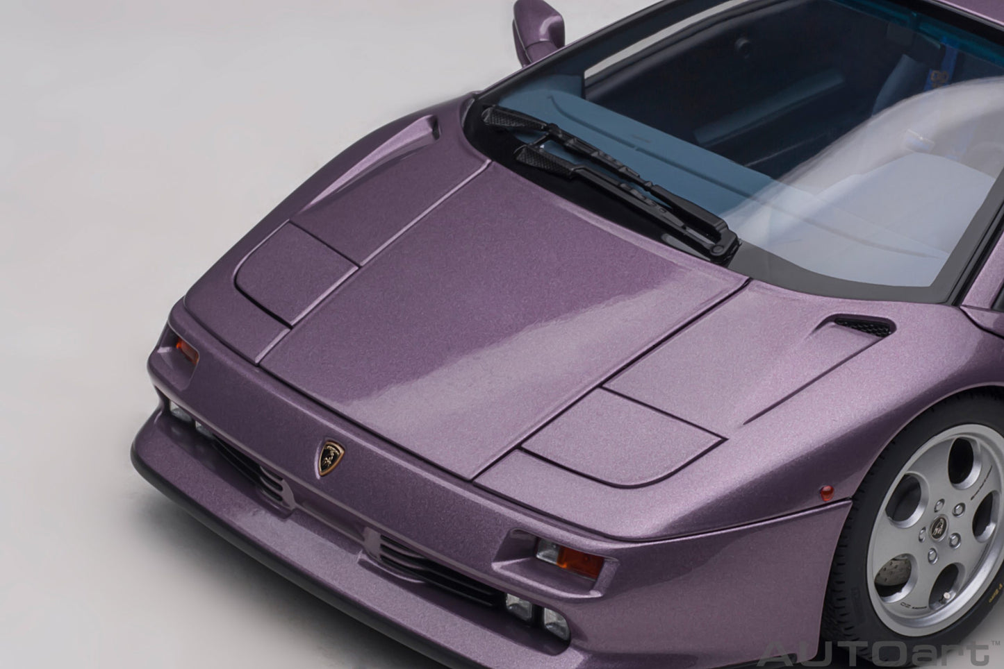 AUTOart Lamborghini Diablo SE30 JOTA - Viola SE30 / Metallic Purple (1:18)