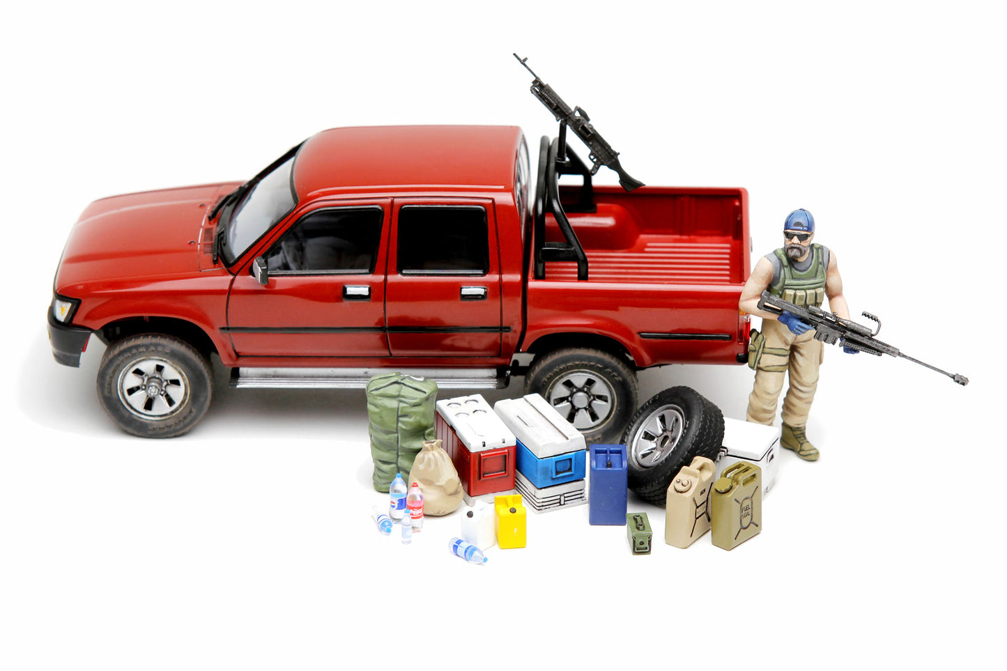 Meng Model Pick Up with Equipment (1:35)