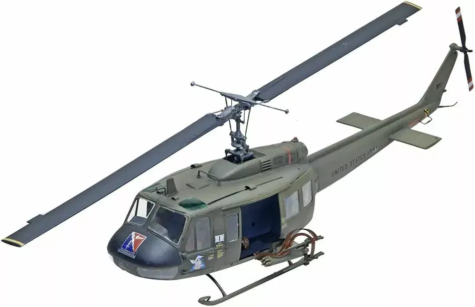 Revell UH-1D Huey Gunship (1:32)