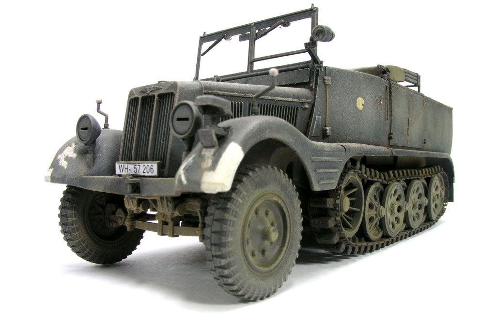 AFV Club Sd.Kfz.11 German 3 Ton Half-Track (1:35)