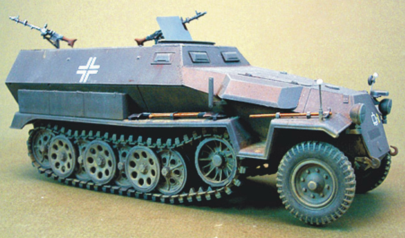 AFV Club German Sd.Kfz.251/1 Ausf.C (1:35)