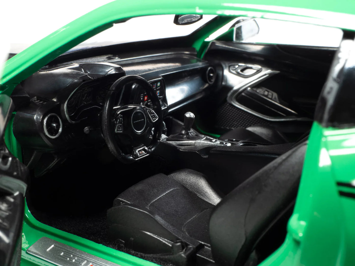 Auto World 2017 Nickey Chevy Camaro SS 1LE - Krypton Green (1:18)