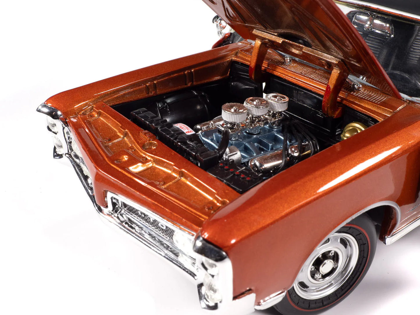 Auto World Hemmings Muscle Machines 1966 Pontiac GTO - Copper Blaze (1:18)