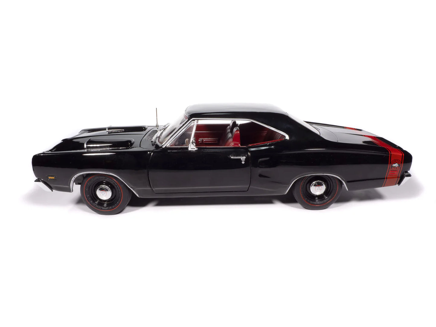 Auto World MCACN 1969 Dodge Coronet Super Bee - Gloss Black (1:18)