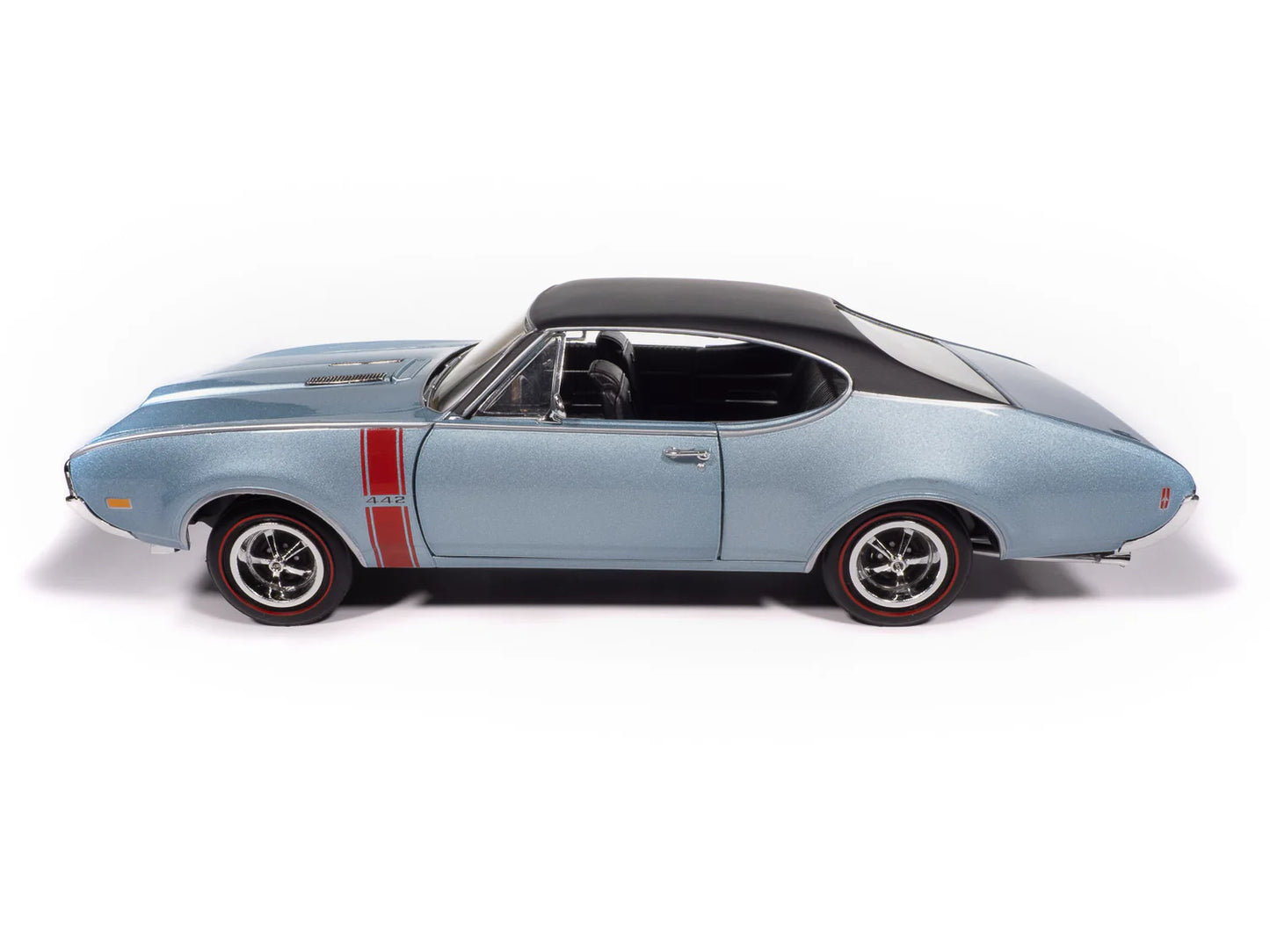 Auto World 1968 Oldsmobile 442 W30 Holiday Coupe - Teal Frost (1:18)