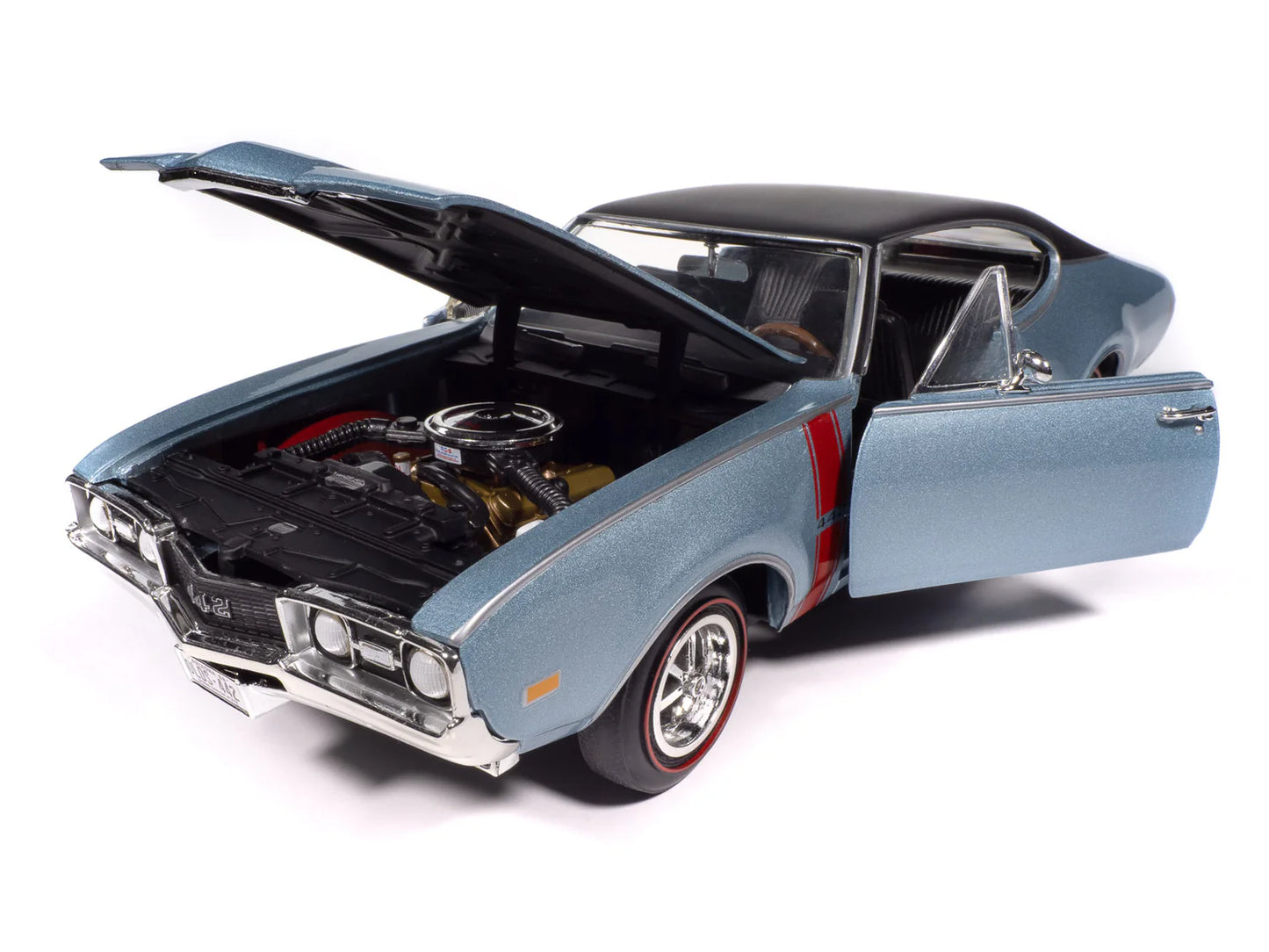 Auto World 1968 Oldsmobile 442 W30 Holiday Coupe - Teal Frost (1:18)