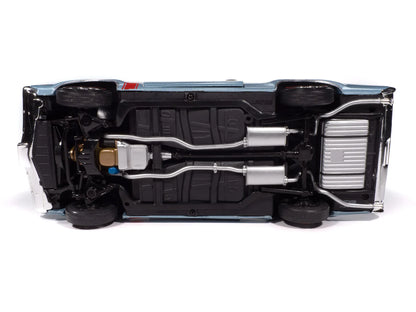 Auto World 1968 Oldsmobile 442 W30 Holiday Coupe - Teal Frost (1:18)