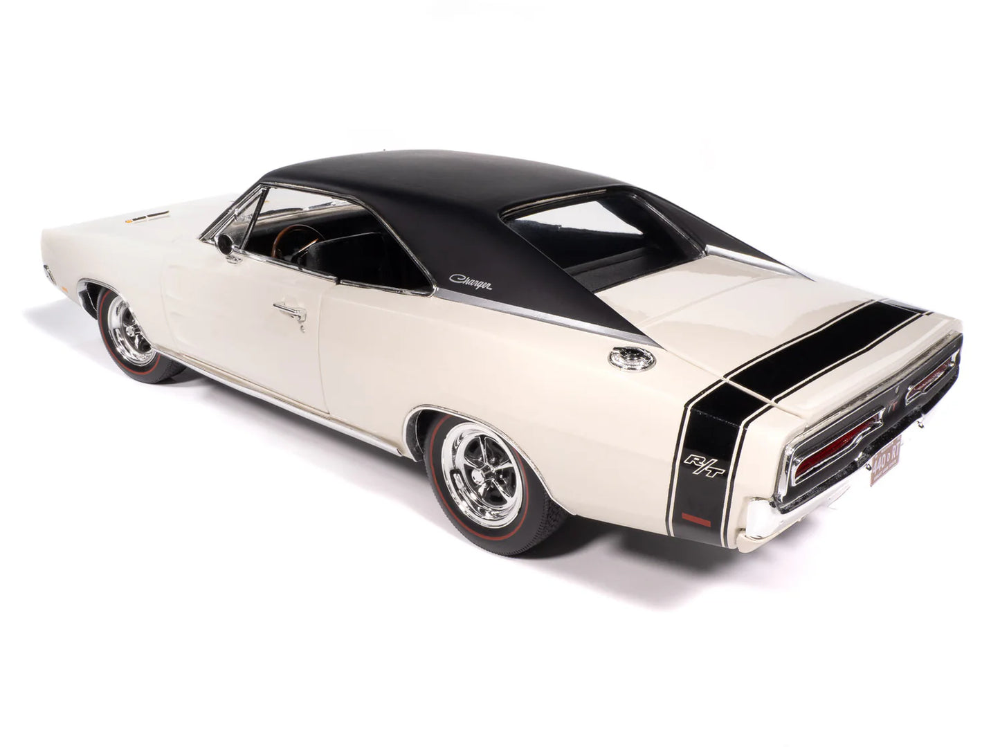 Auto World 1969 Dodge Charger R/T - White (1:18)