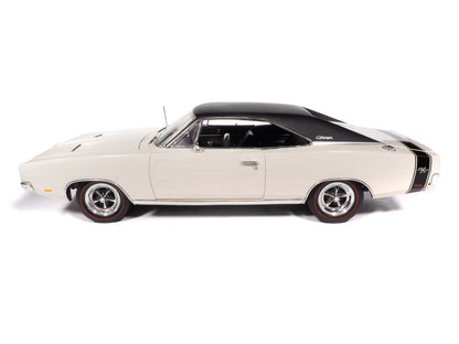 Auto World 1969 Dodge Charger R/T - White (1:18)