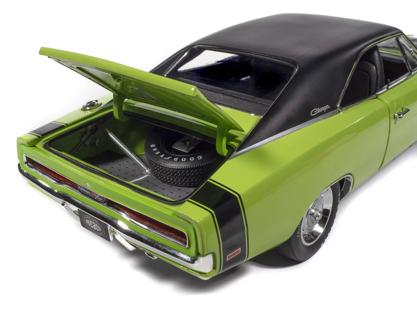 Auto World MCACN 1970 Dodge Charger R/T - Sublime Green (1:18)