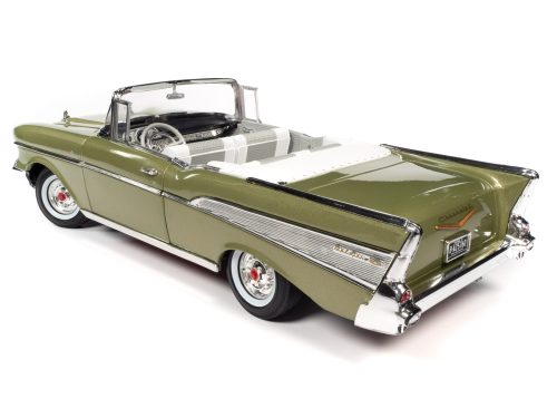 Auto World 1957 Chevy Bel Air Convertible - Laurel Green (1:18)